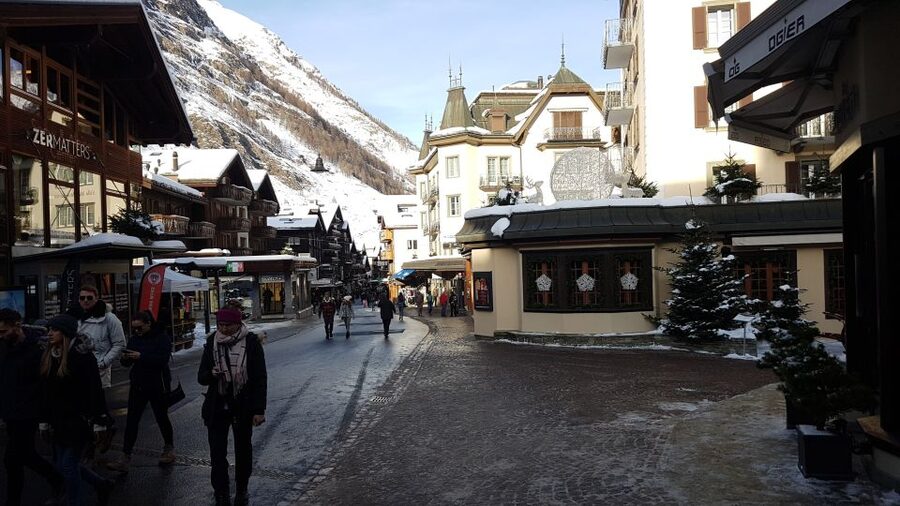 Zermatt: Village Walk and Mt. Gornergrat Private Tour - What a Private Guide Adds