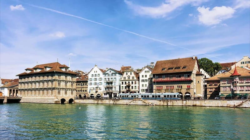 Zurich: 2-hour Best Intro Walking Tour with a Local - Is $136 a fair price for two hours?